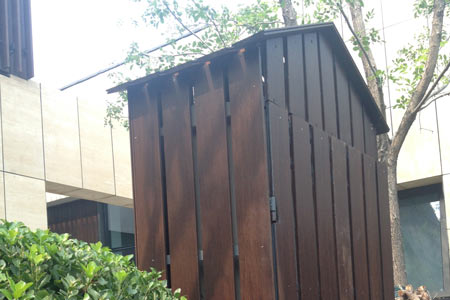 Beijing Changyang Vanke used 15000 square meters dassoXTR in siding and grating. Finished in 2014.
